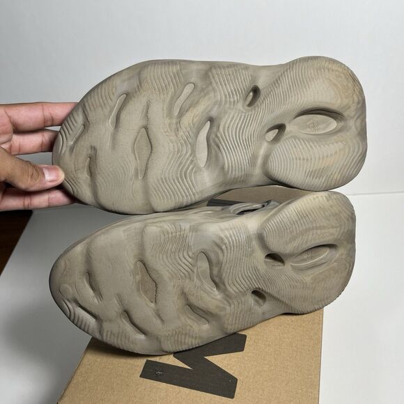 Size 7 M / 8.5 W - adidas Yeezy Foam Runner Stone Sage